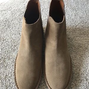 Sold - CRĒVO BIEGE LEATHER CHELSEA BOOT